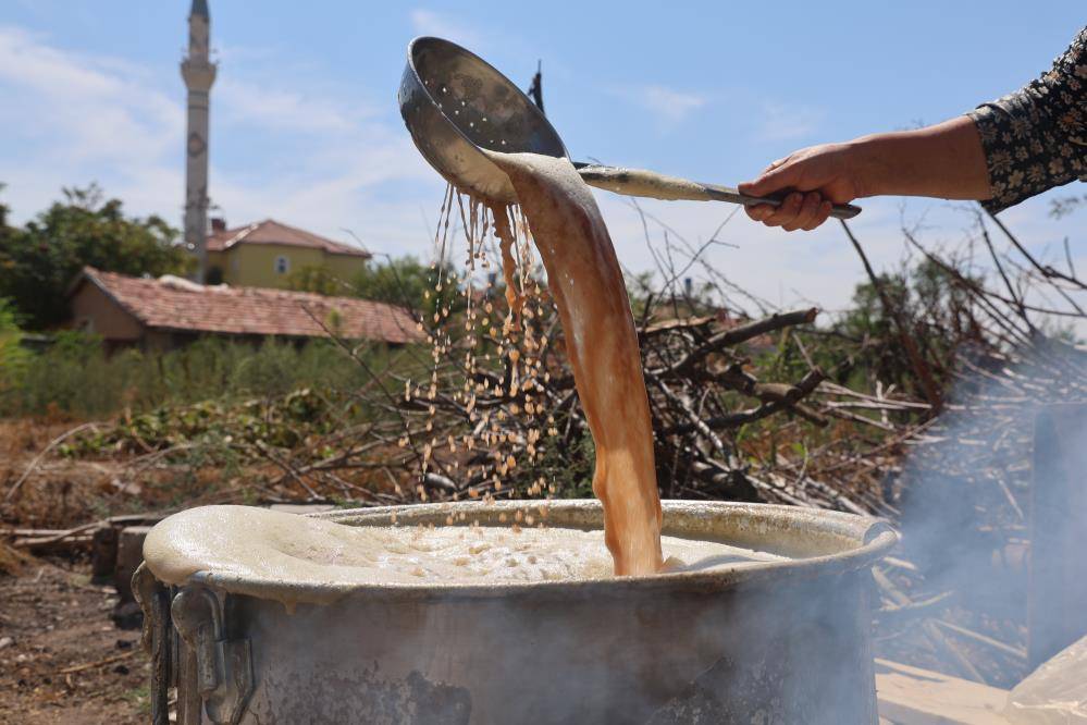 Konyalı üretici, üzümün asmadan pekmeze yolculuğunu adım adım anlattı 9